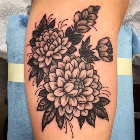 Famous Mum Flower Tattoo Designs Ideas