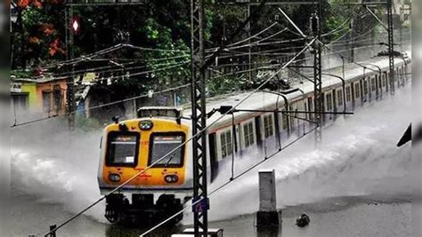 mumbai local train running status today live