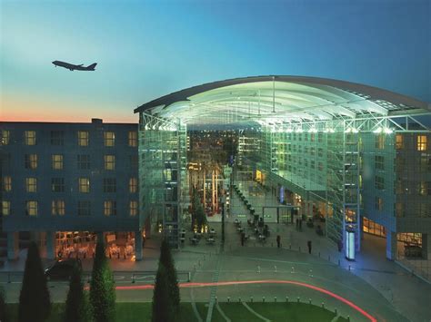 munich airport hotels with free shuttle bus