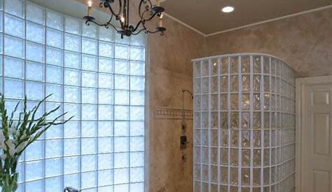 Mettons des briques de verre dans la salle de bains Idée