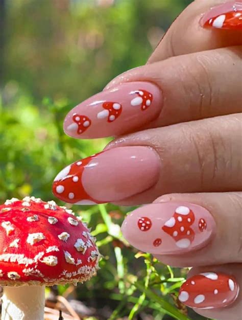 Mushroom Nails