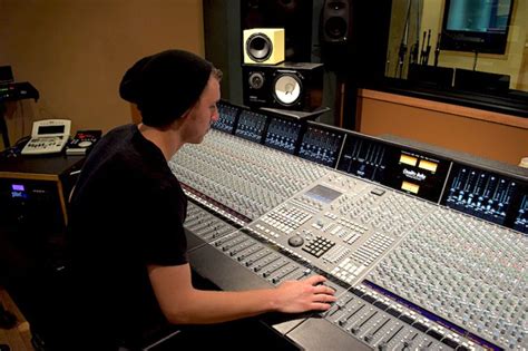 music producer college requirements