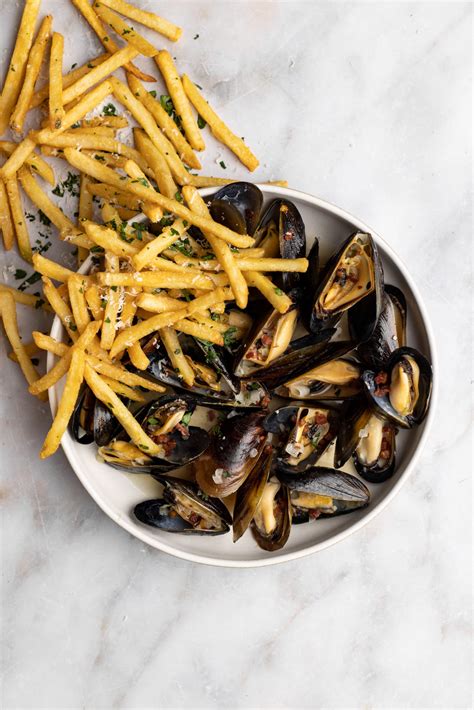 Mussels With Fries