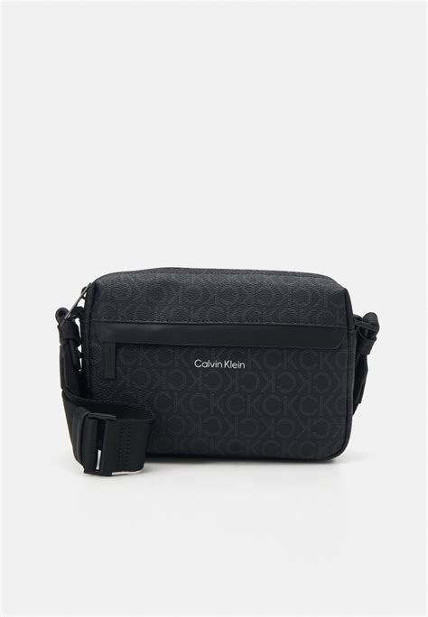 must camera calvin klein