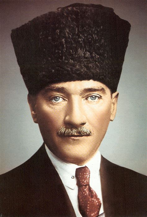 mustafa kemal atatuerk eye color