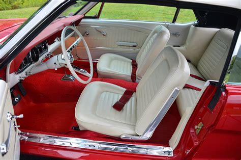 mustang 1966 convertible red and white seats