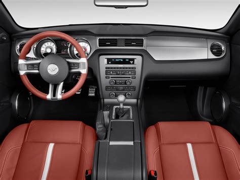 mustang gt premium dashboard