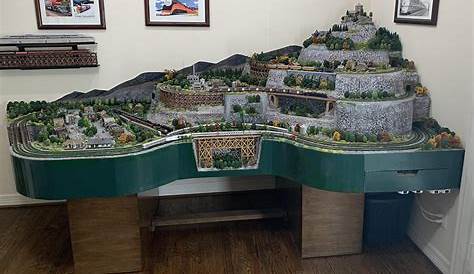 Greg's Incredible 4' X 4' N Scale Model Train Layout Photo Gallery