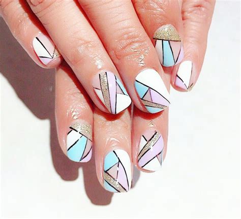 Nail Art Geometric Patterns