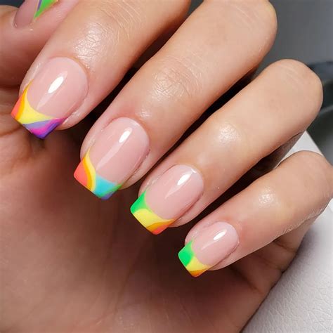 nail designs rainbow tips
