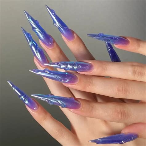 Nail Designs Sharp: A Razor’s Edge of Style and Flair