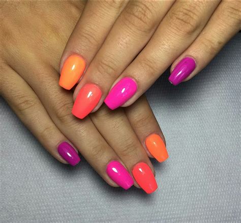 Nails One Hand Different Color