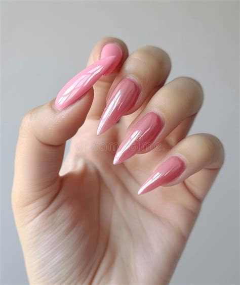 Nails Pic Hand