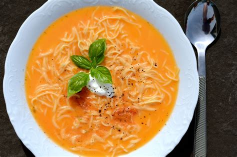 najlepsza zupa pomidorowa przepis