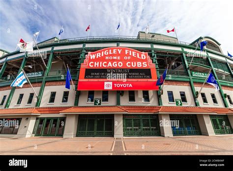 name of chicago cubs stadium