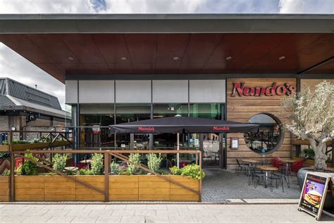 nando's crawley