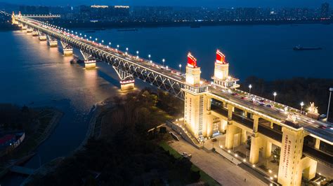 nanjing yangtze river bridge