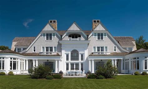 nantucket style homes architecture