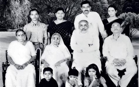 narendra damodardas modi family