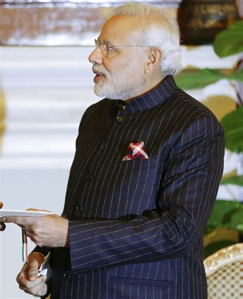 narendra modi suit price