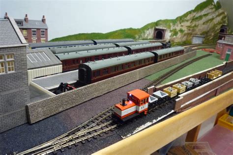 Narrow Gauge Model Train Set