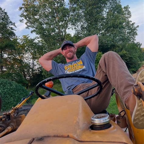 nathan holley desnudo