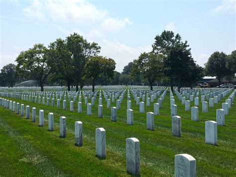 national cemetery burial records