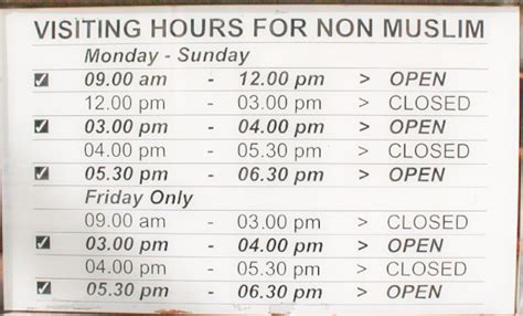 national mosque of malaysia visiting hours