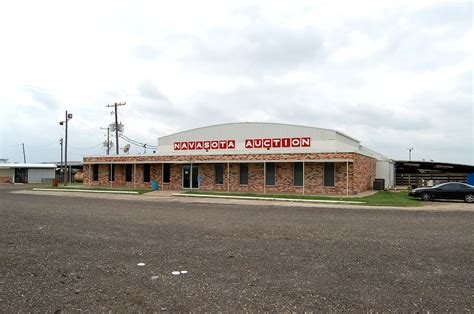 Navasota Livestock Auction Barn mediankidesigns