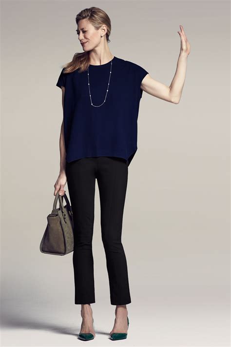 The Perfect Combination Of Navy And Black Outfits