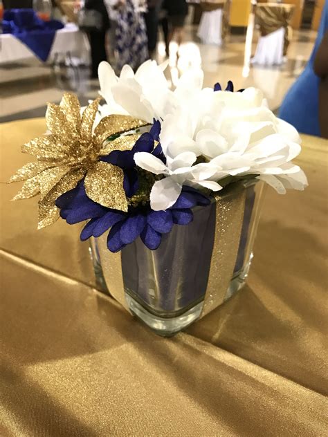 Wedding Centerpiece with Navy Blue Accents Wedding centerpieces, 60