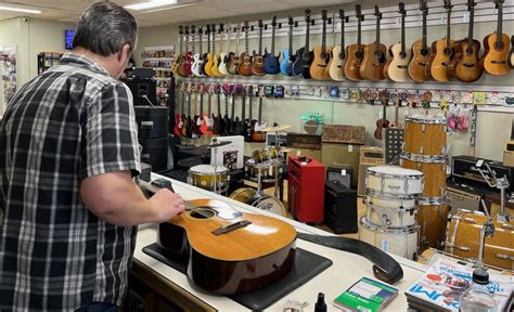 nearby guitar repair shop