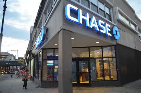 nearest chase bank atm near my location