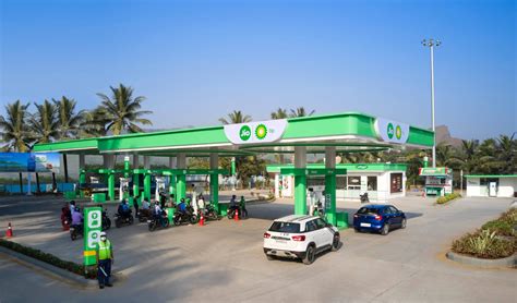 nearest petrol pump to me within 0.5 mi