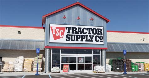 nearest tractor supply near me hours