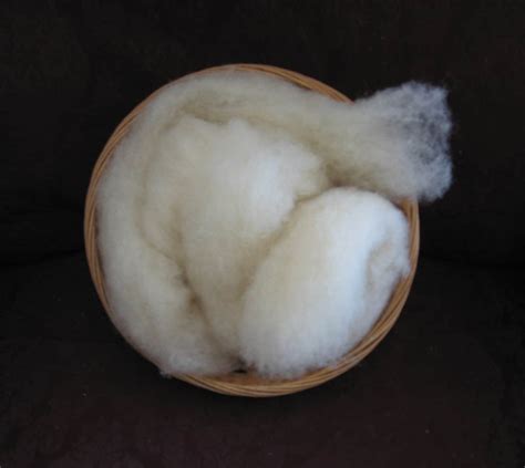 Needle felting core wool roving bulk natural wool batting