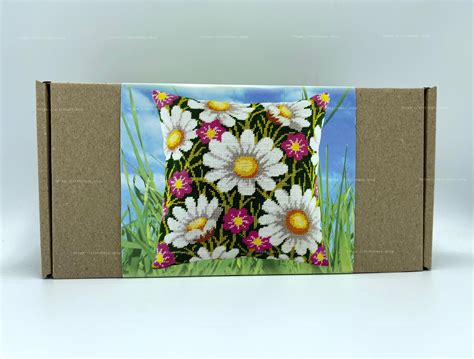 Needlepoint Kit Daisies