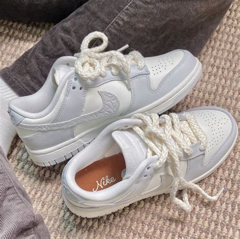 Needlework Sail Aura