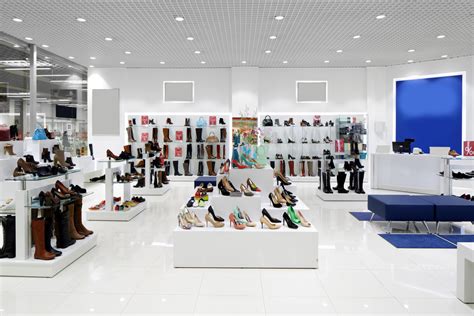 negozio scarpe e scarpe