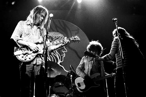 neil young crazy horse live