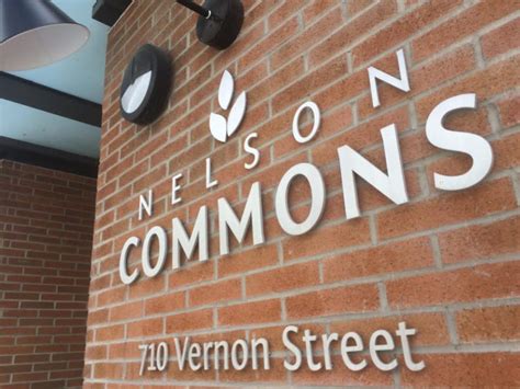 Nelson Commons Hours