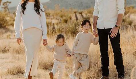 Neutral Family Photo Outfits Summer