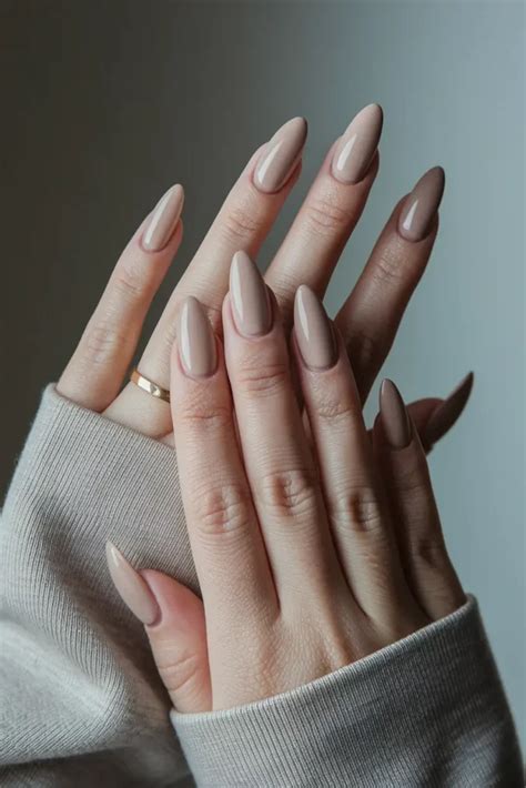 Neutral Fall Nails Almond