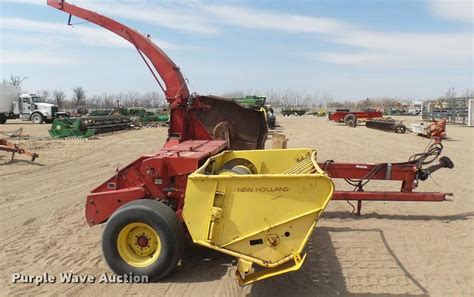 New Holland 892 forage chopper in McPherson, KS Item 6800 sold