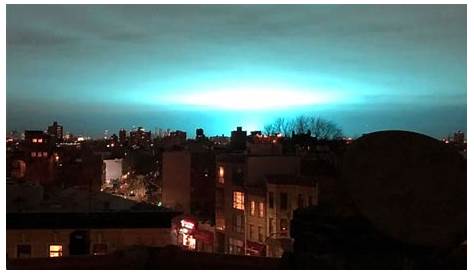 New York Lumiere Bleue Dans Le Ciel Des Lumières s Ont Agité Temps