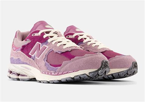 new balance 2002r protection pink