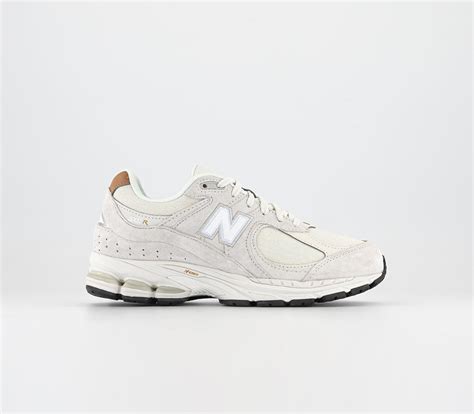 new balance 2002r trainers reflection white
