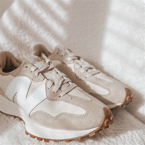 new balance 327 sneakers in oatmeal and white