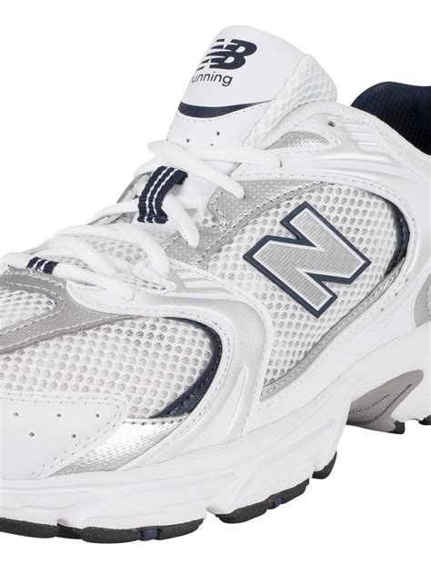 new balance 530 trainers in white & silver