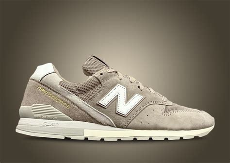 new balance 996 beige jeans